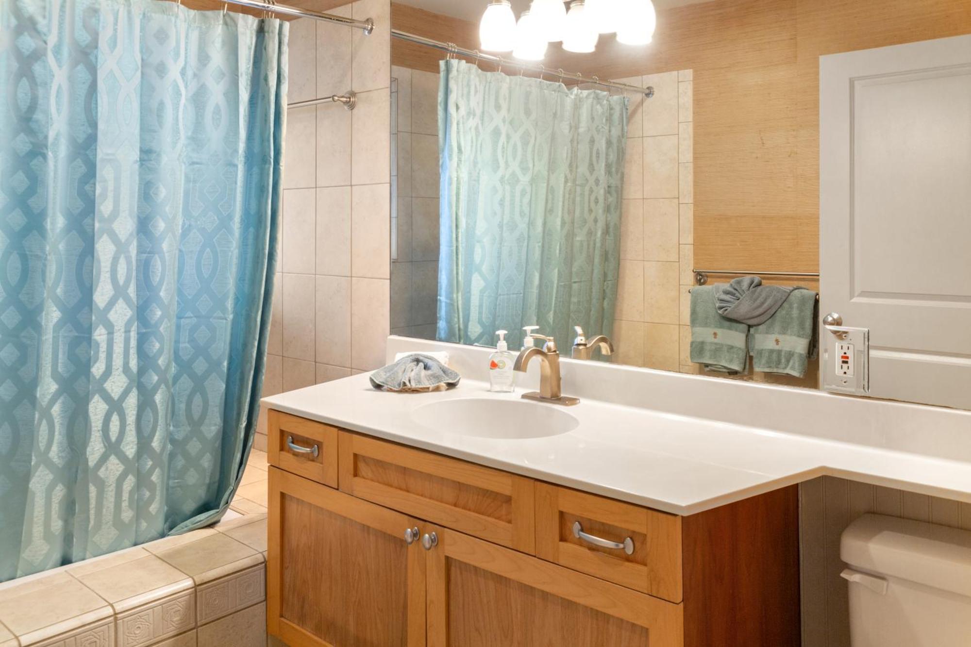Lotus Suite, 1 Bedroom, Sleeps 4, Pool & Bbq, Pre-Renovation Summer Sale Kihei Exterior photo